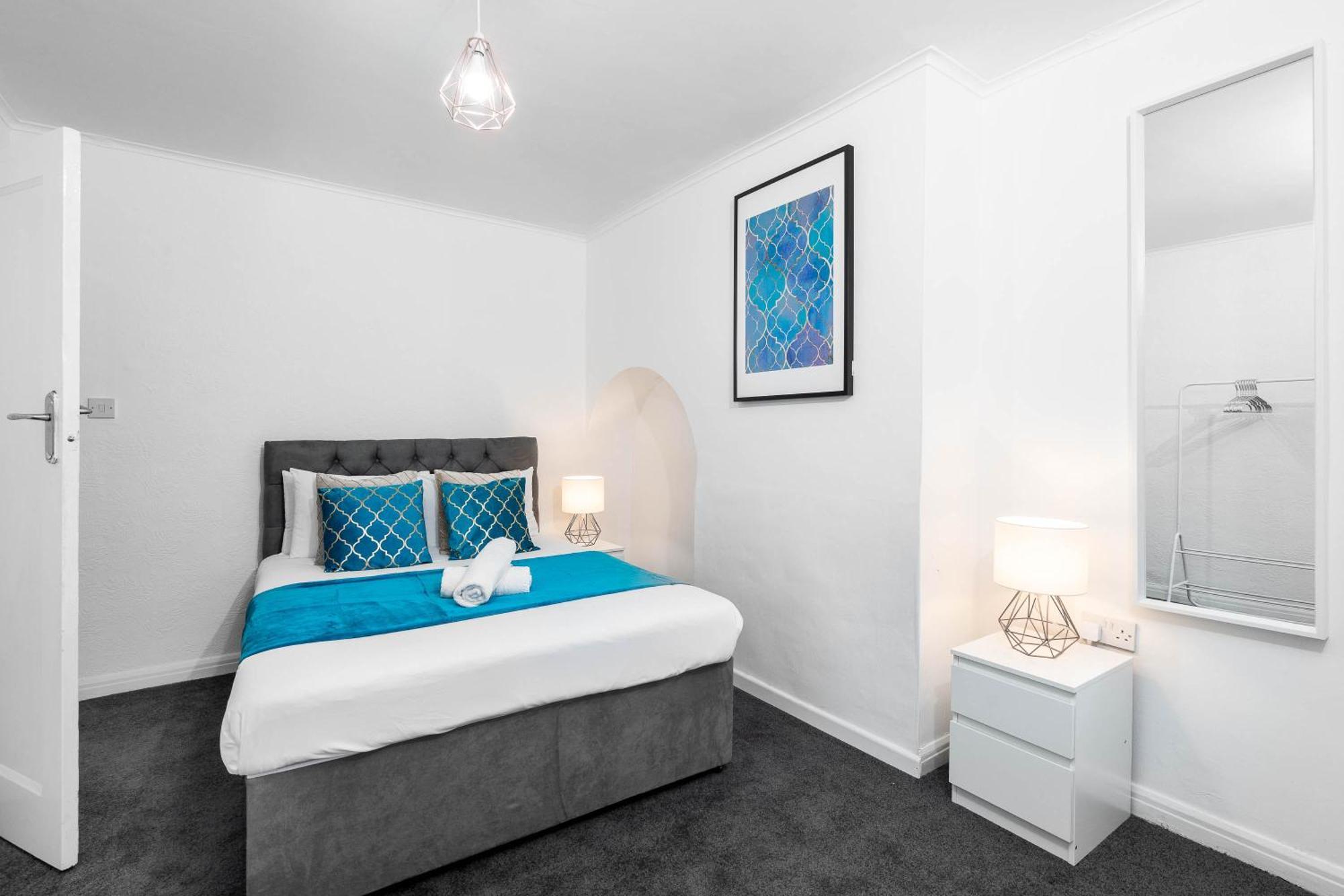 4 Bedroom House - Accommodates 7 - Garden - Parking - Netflix - Wifi - 559T Birmingham Exteriör bild